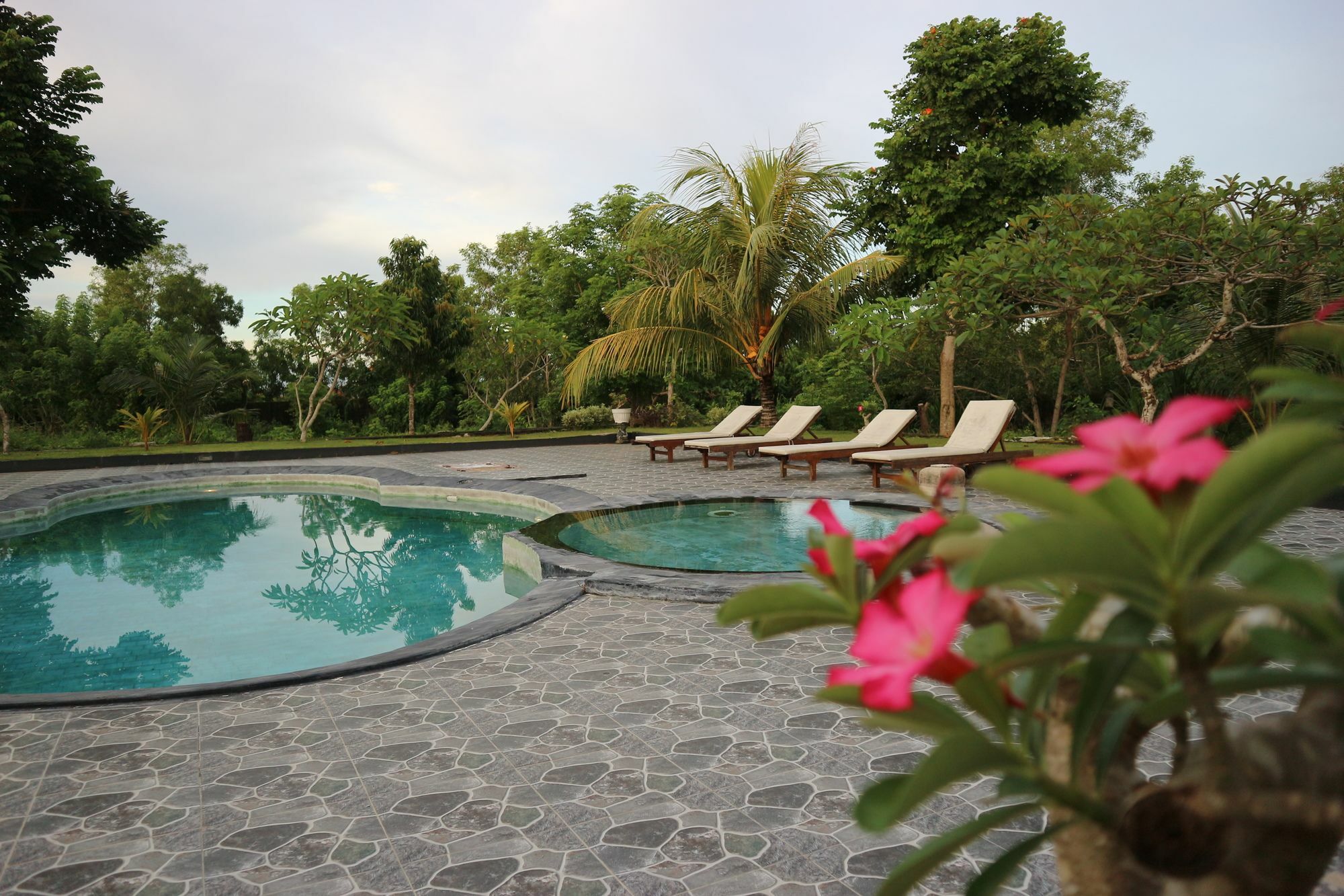 Bhujangga'S Village Near Pantai Uluwatu Redpartner Esterno foto